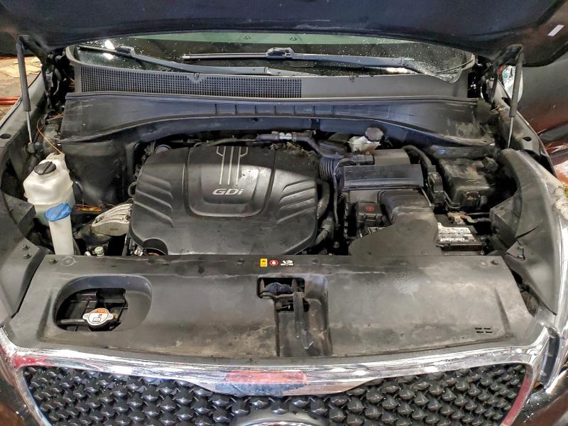 Фото 12 - KIA SORENTO