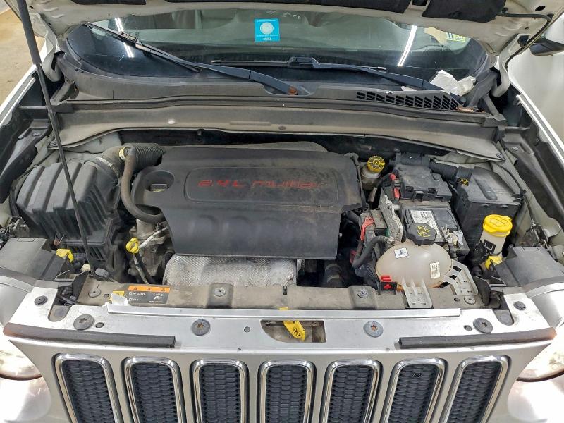 Фото 11 - JEEP RENEGADE