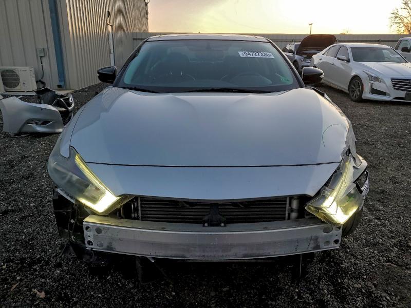 Фото 5 - NISSAN MAXIMA