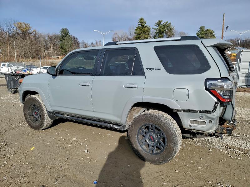 Фото 2 - TOYOTA 4RUNNER