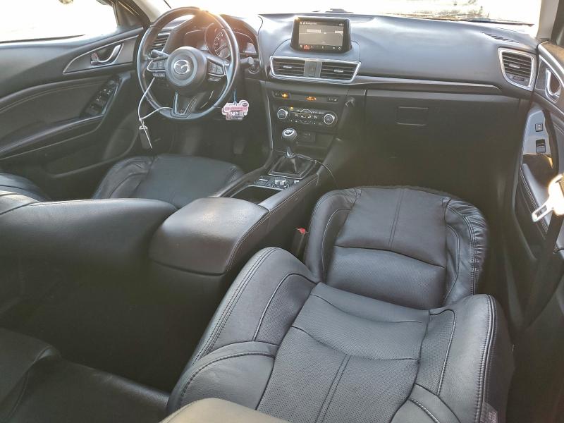 Фото 8 - MAZDA 3