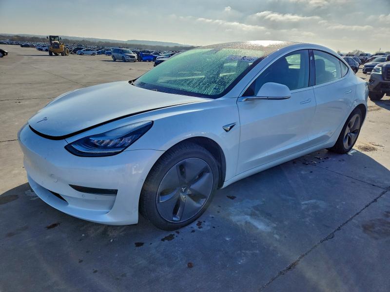 Фото 1 - TESLA MODEL 3