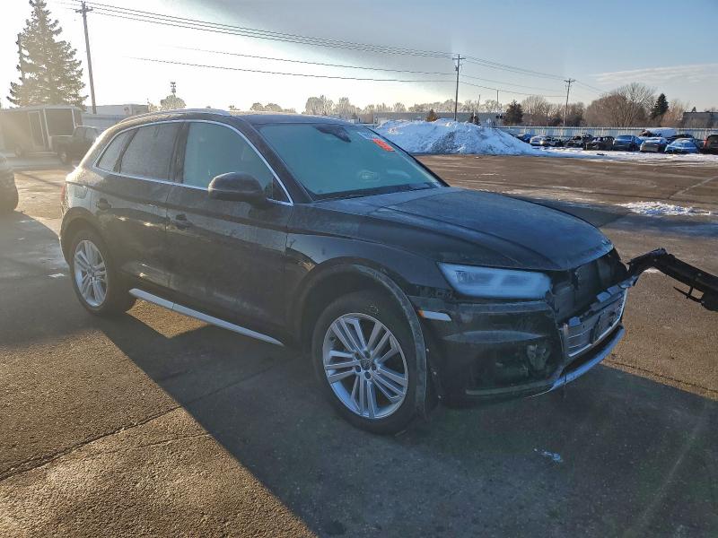 Фото 4 - AUDI Q5