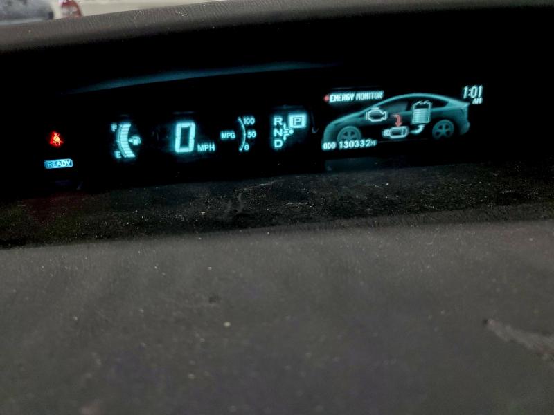 Фото 9 - TOYOTA PRIUS