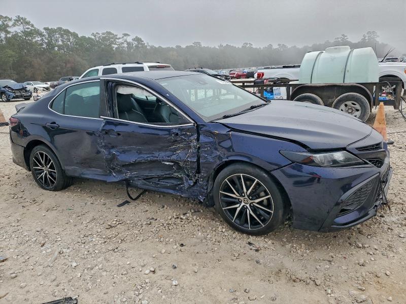 Фото 4 - TOYOTA CAMRY