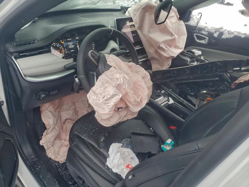 Фото 8 - JEEP COMPASS