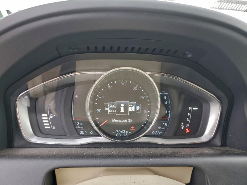 Фото 9 - VOLVO XC60