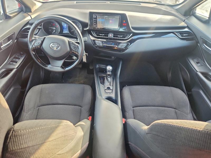 Фото 8 - TOYOTA C-HR