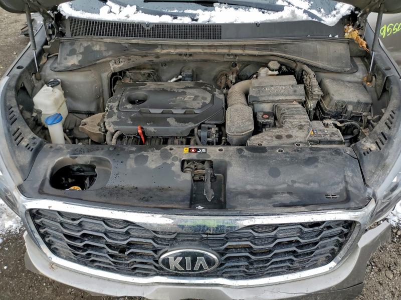 Фото 12 - KIA SORENTO