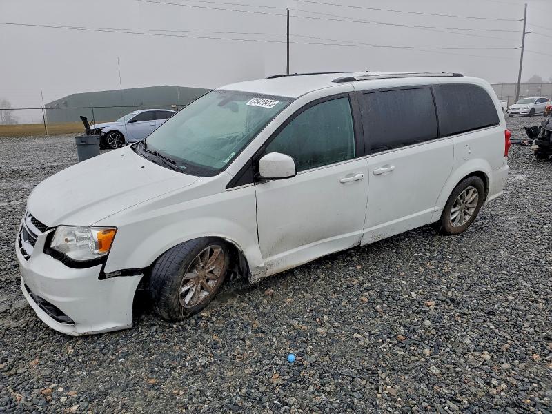 Фото 1 - DODGE CARAVAN