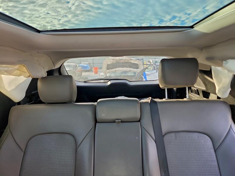 Фото 10 - HYUNDAI SANTA FE