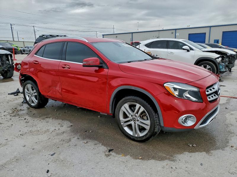 Фото 4 - MERCEDES-BENZ GLA-CLASS
