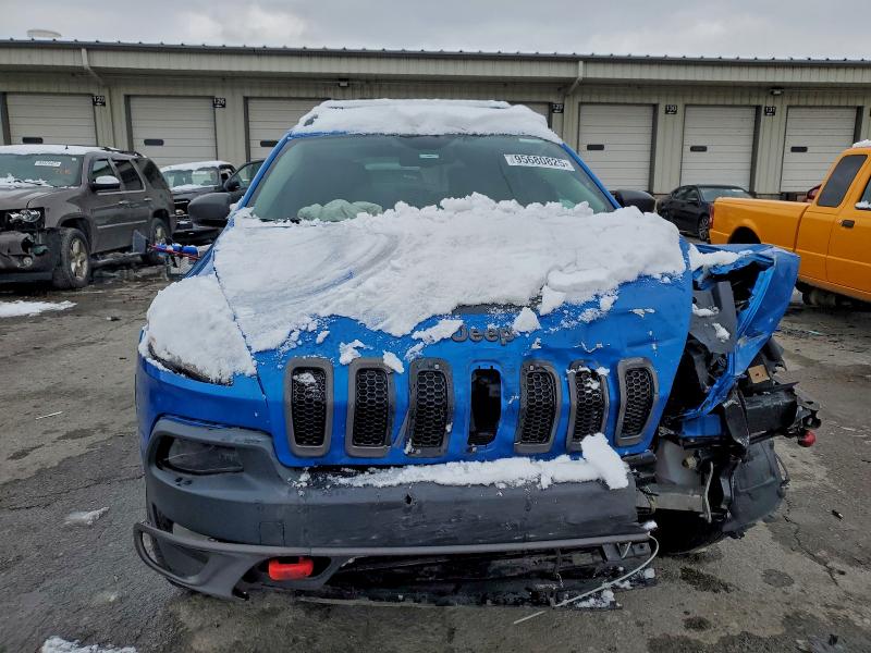 Фото 5 - JEEP CHEROKEE