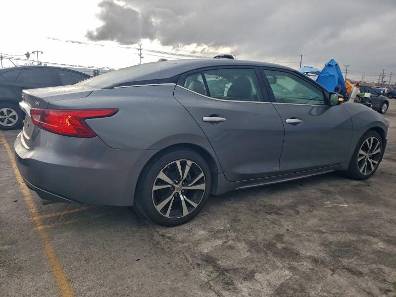 Фото 3 - NISSAN MAXIMA