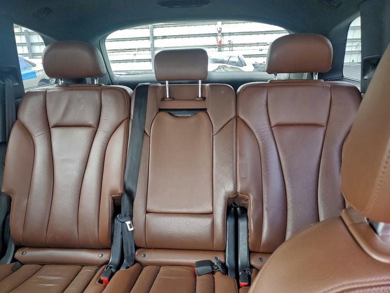 Фото 10 - AUDI Q7