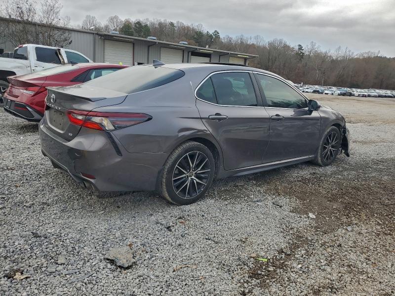 Фото 3 - TOYOTA CAMRY