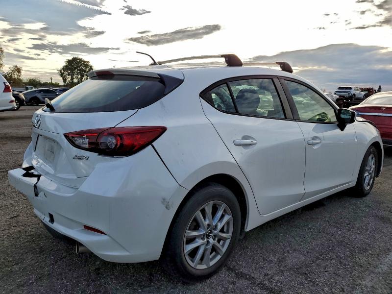 Фото 3 - MAZDA 3