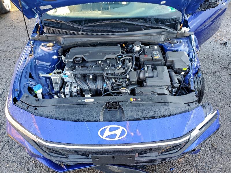 Фото 11 - HYUNDAI ELANTRA