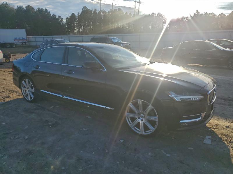 Фото 4 - VOLVO S90