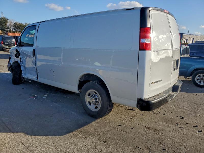 Фото 2 - CHEVROLET EXPRESS