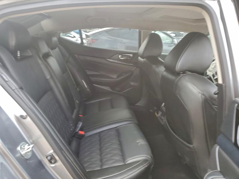 Фото 10 - NISSAN MAXIMA