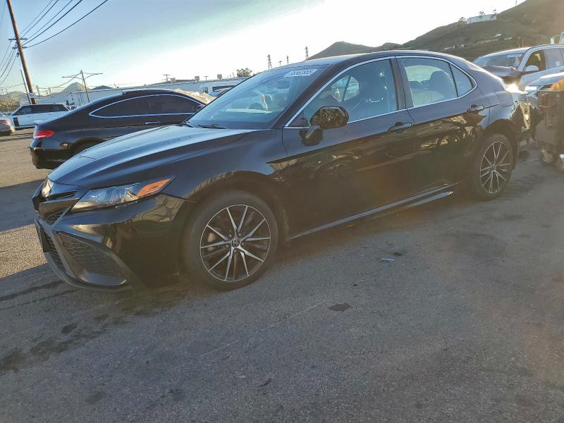 Фото 1 - TOYOTA CAMRY