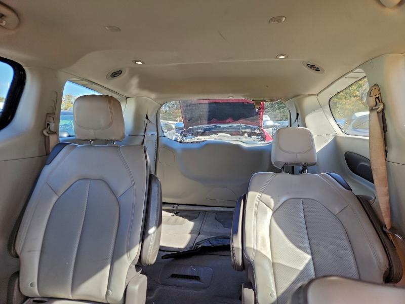 Фото 10 - CHRYSLER MINIVAN