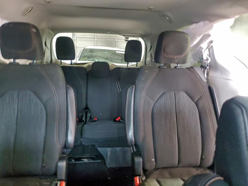 Фото 10 - CHRYSLER PACIFICA