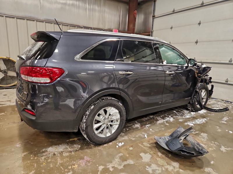 Фото 3 - KIA SORENTO