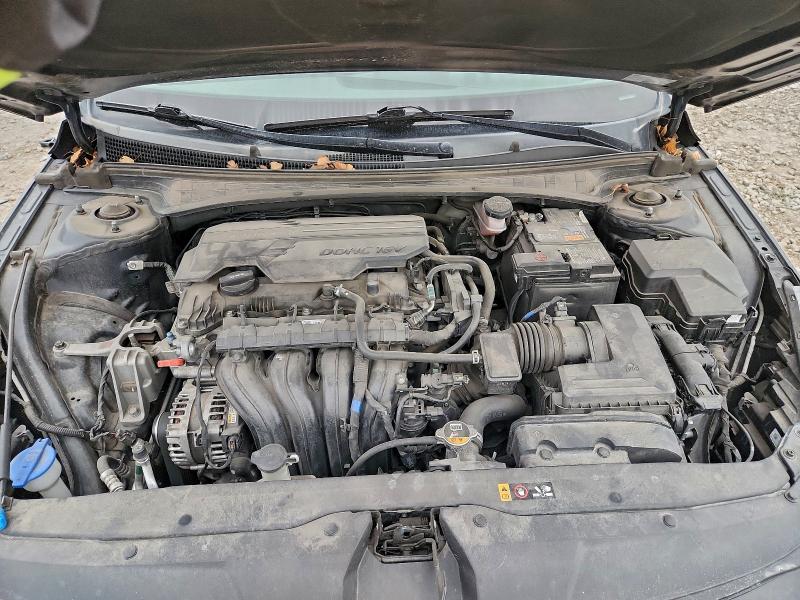 Фото 11 - HYUNDAI ELANTRA