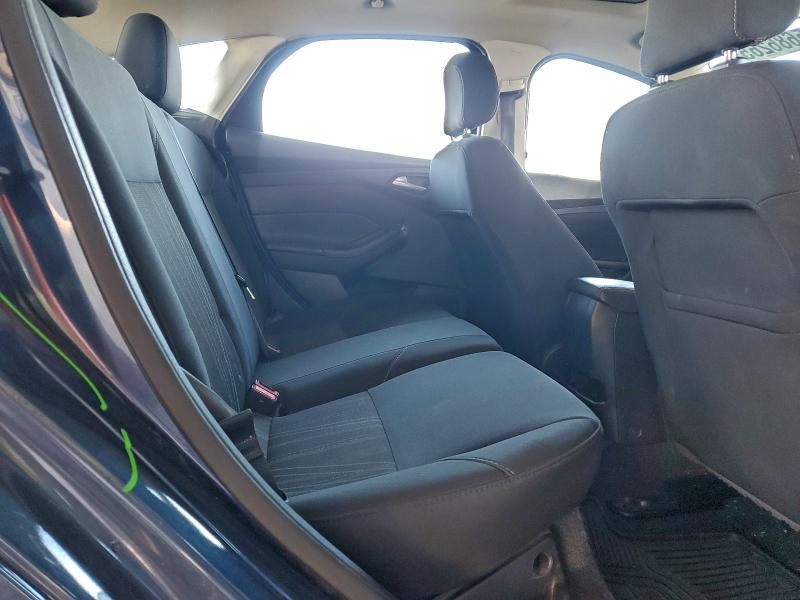 Фото 10 - FORD FOCUS