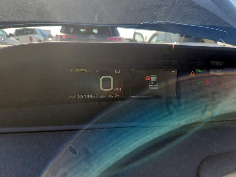 Фото 9 - TOYOTA PRIUS