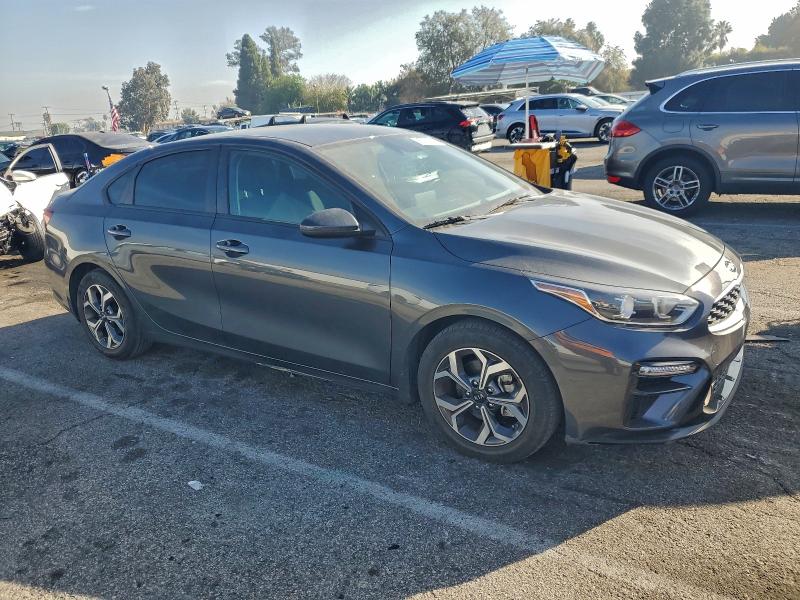 Фото 4 - KIA FORTE