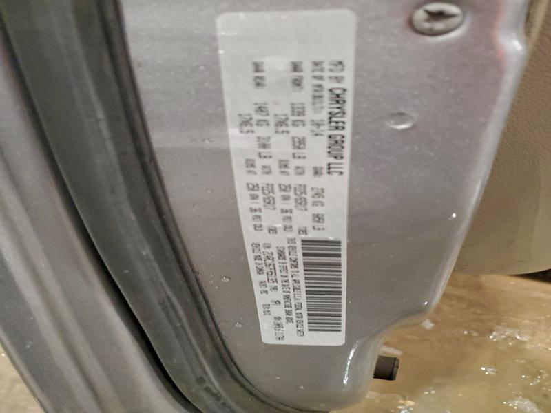 Фото 14 - CHRYSLER MINIVAN