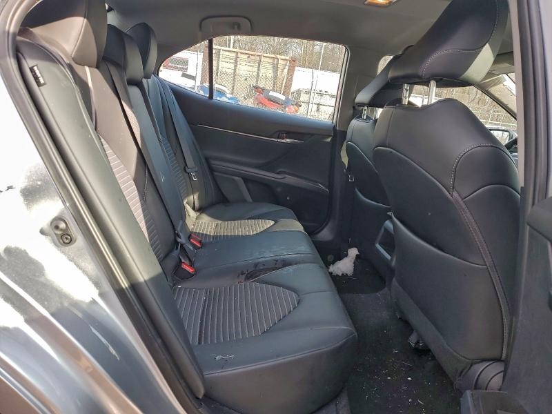 Фото 10 - TOYOTA CAMRY