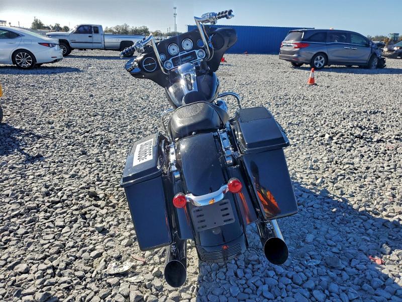 HARLEY-DAVIDSON FL 2013