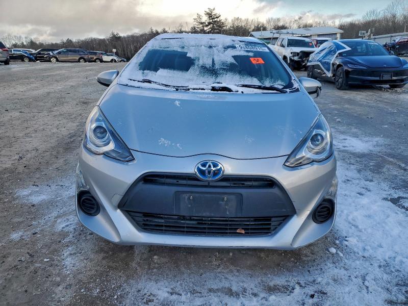 Фото 5 - TOYOTA PRIUS