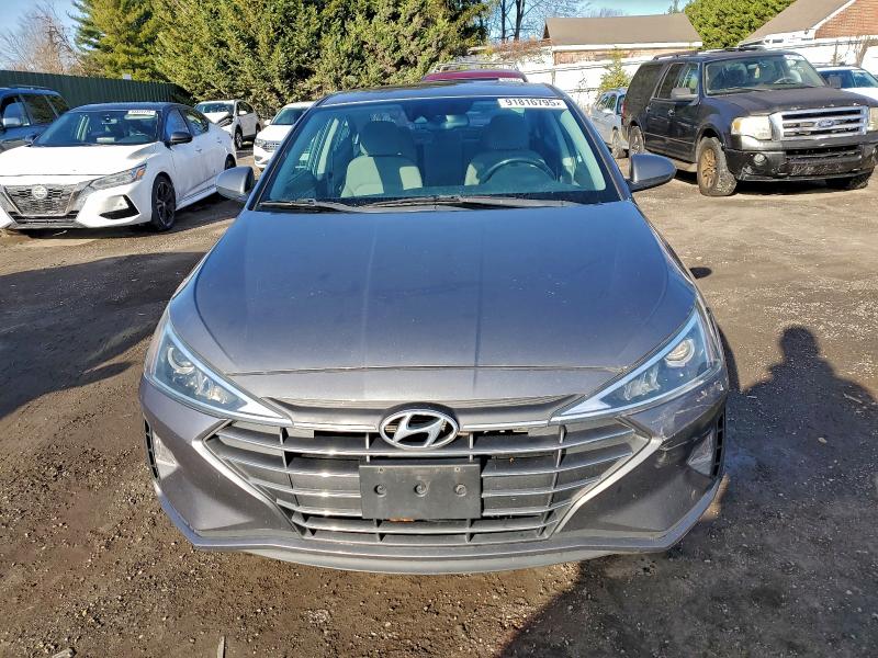 Фото 5 - HYUNDAI ELANTRA