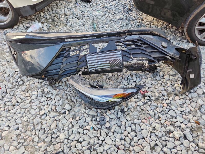 Фото 12 - HYUNDAI ELANTRA