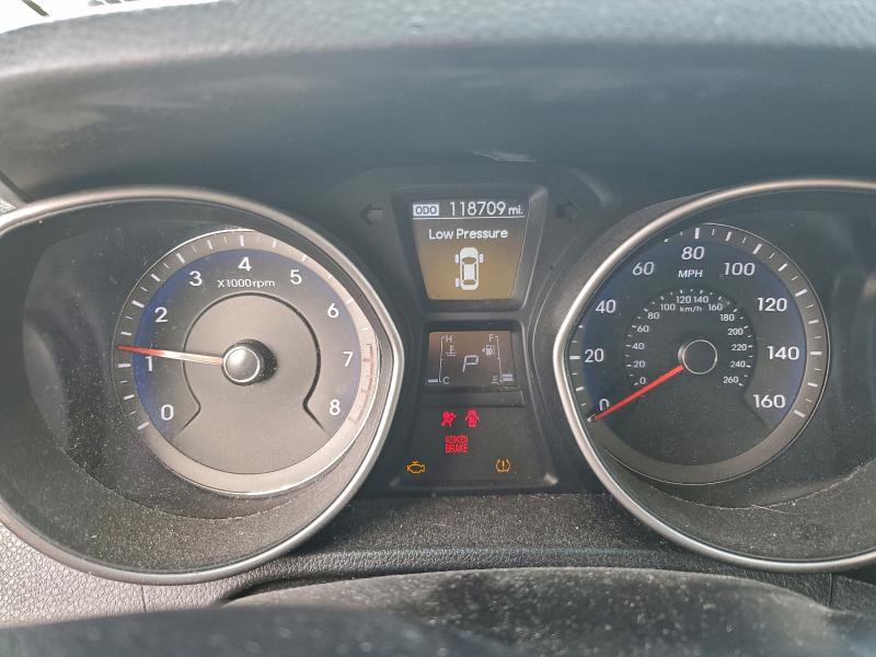 Фото 9 - HYUNDAI ELANTRA