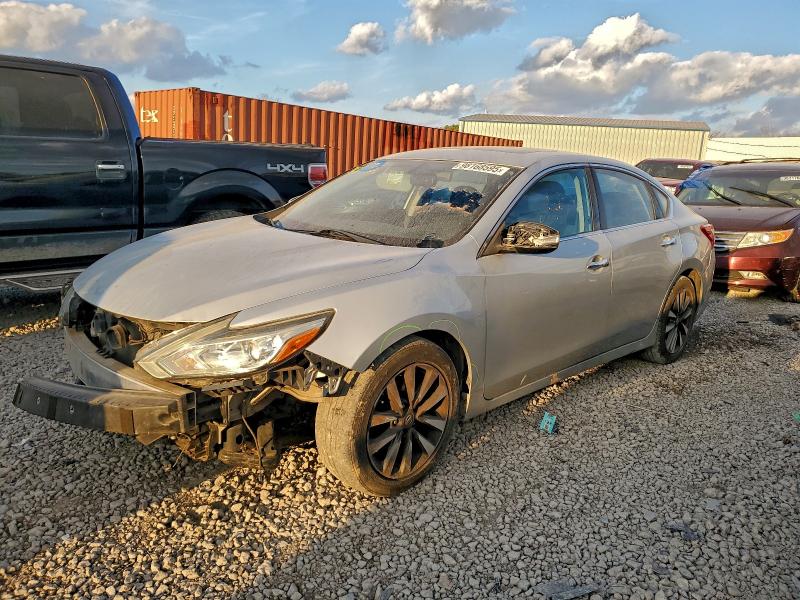 Фото 1 - NISSAN ALTIMA