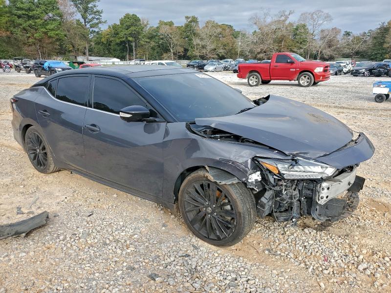 Фото 4 - NISSAN MAXIMA