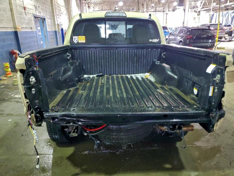 Фото 6 - TOYOTA TACOMA