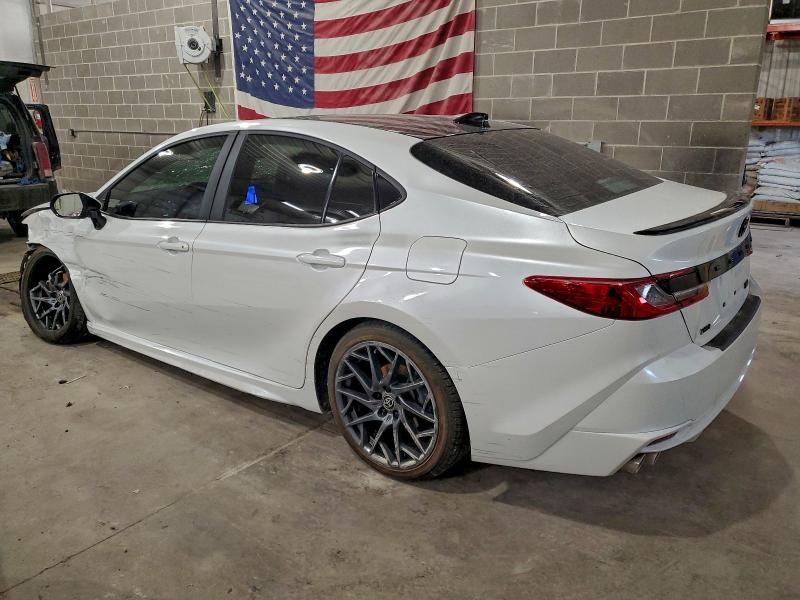 Фото 2 - TOYOTA CAMRY