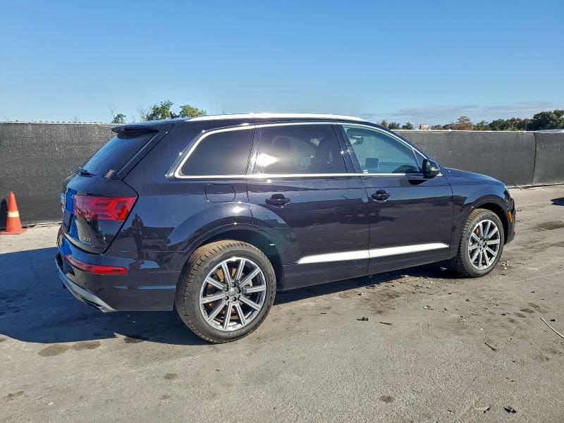 Фото 3 - AUDI Q7