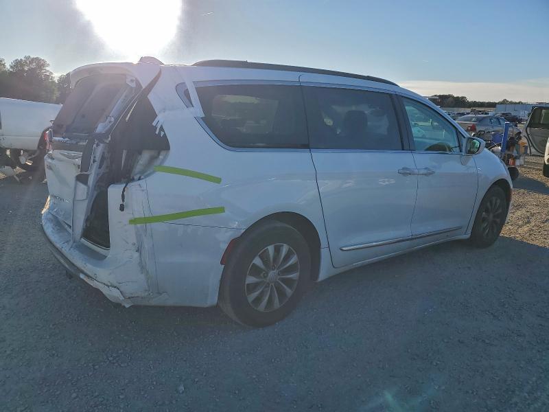 CHRYSLER PACIFICA 2017 VIN 2C4RC1BG9HR527082