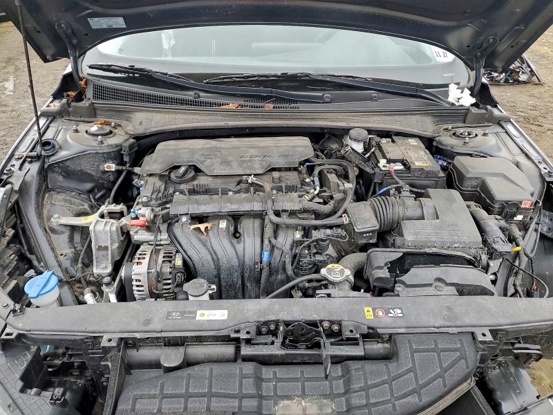 Фото 11 - HYUNDAI ELANTRA