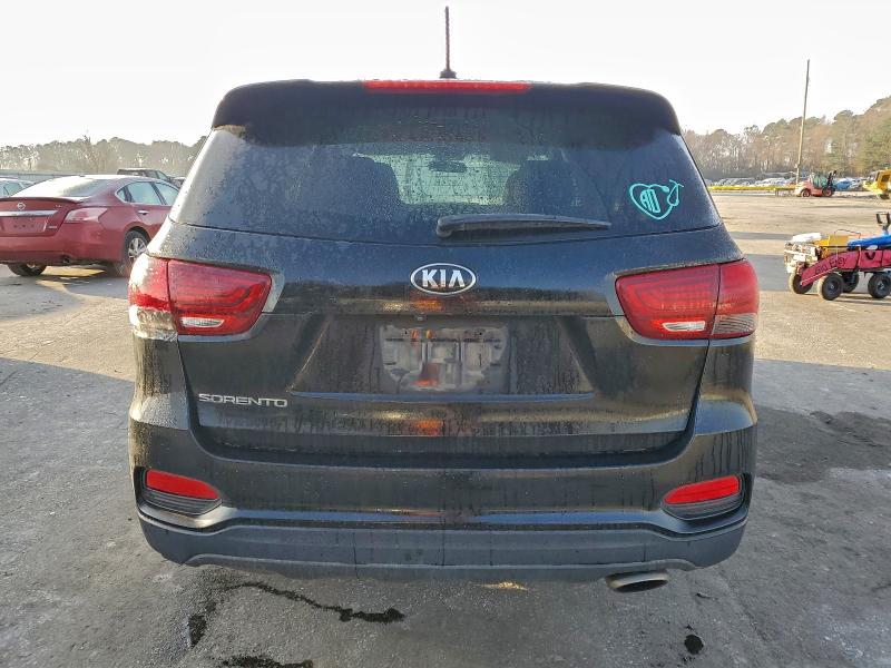 Фото 6 - KIA SORENTO