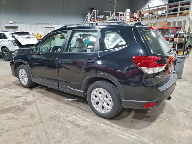 Фото 2 - SUBARU FORESTER