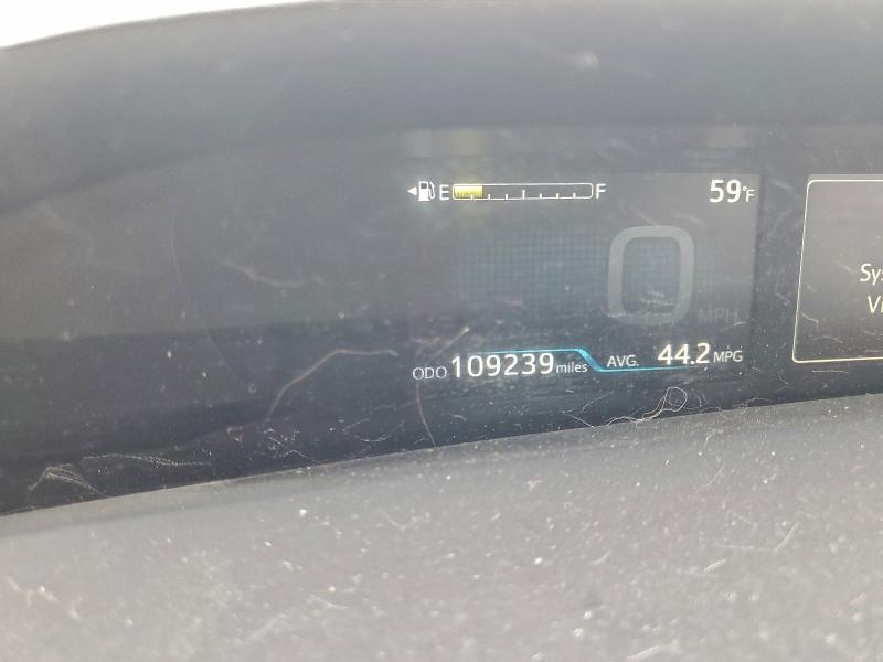 Фото 9 - TOYOTA PRIUS